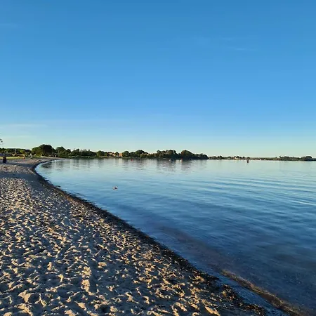 6 Person In Bjert Binderup Strand