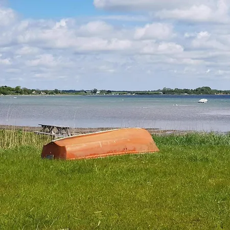 6 Person In Bjert * Binderup Strand